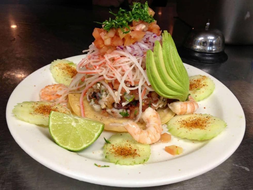 El Bucanero restaurant San Antonio tostada super mixta