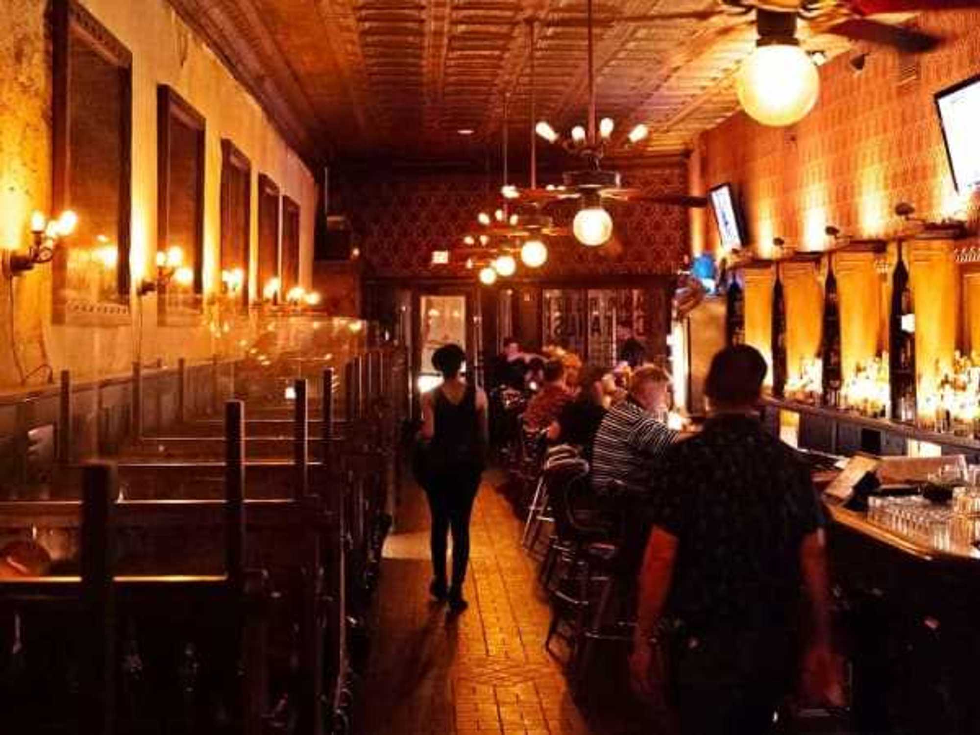 Esquire Tavern