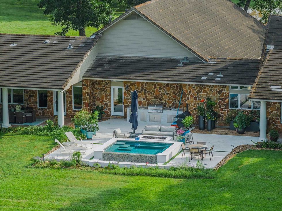 80-acre Texas estate with 2 ponds lists for $11.5 million - CultureMap ...