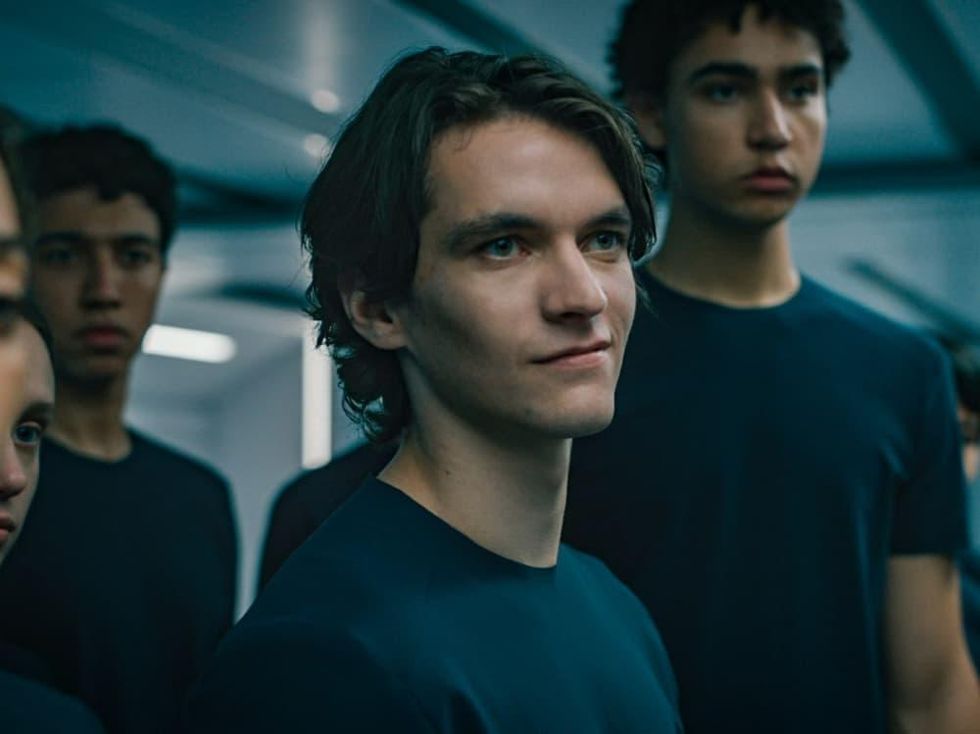 Fionn Whitehead in Voyagers