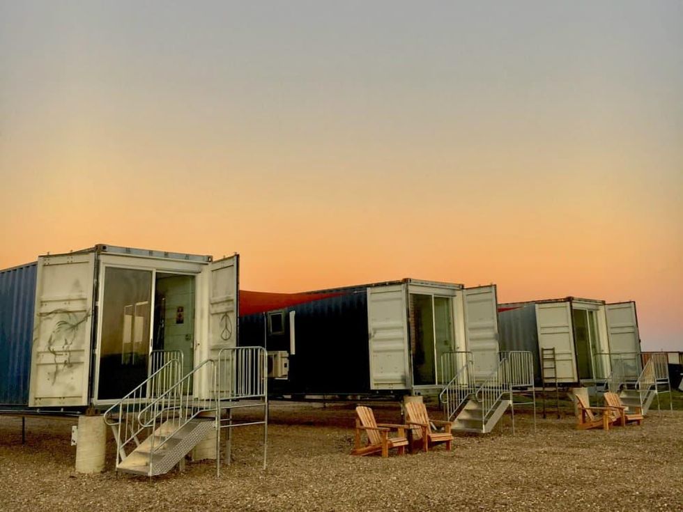 FlopHouze Round Top shipping container