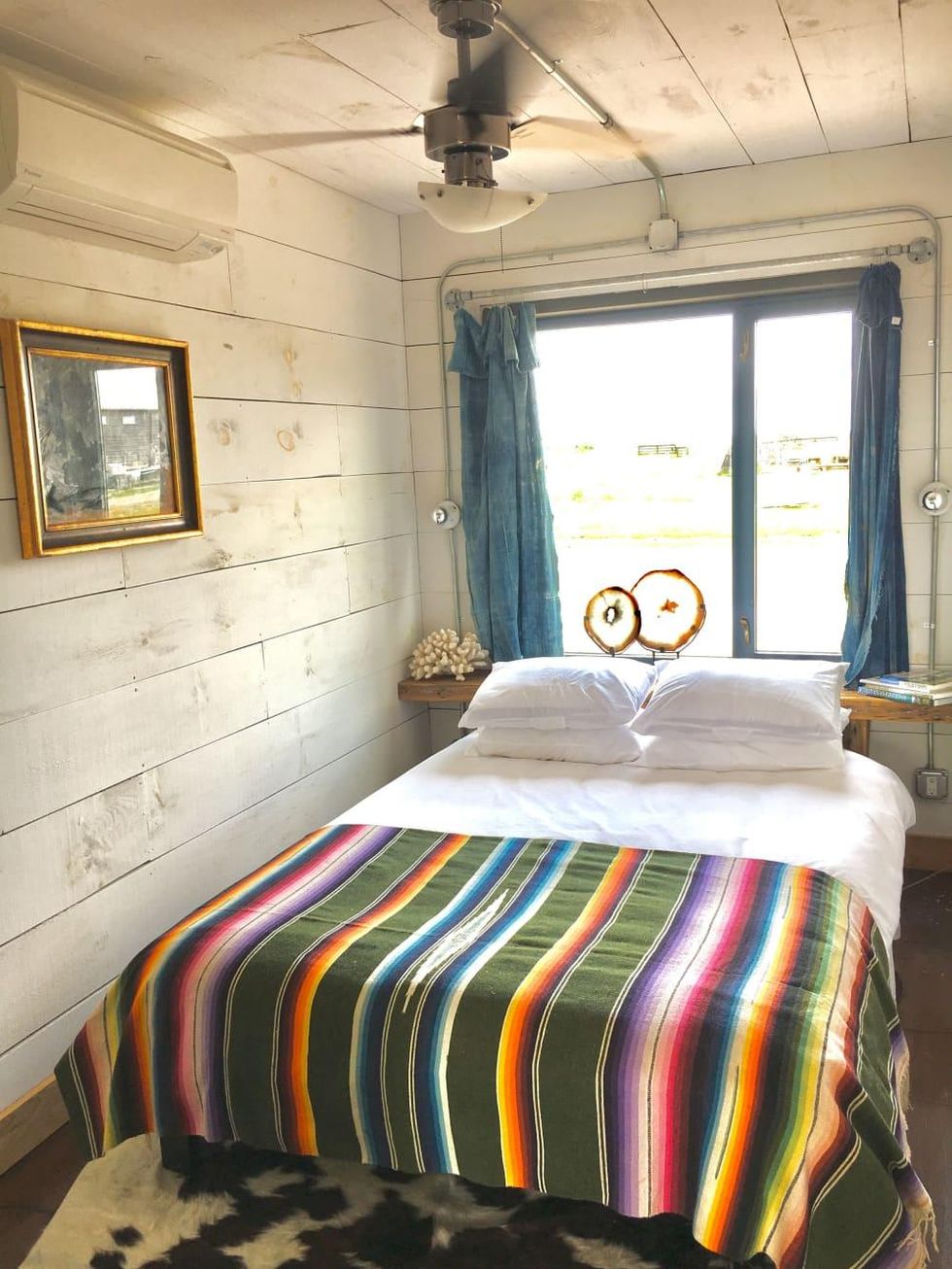 FlopHouze Round Top shipping container