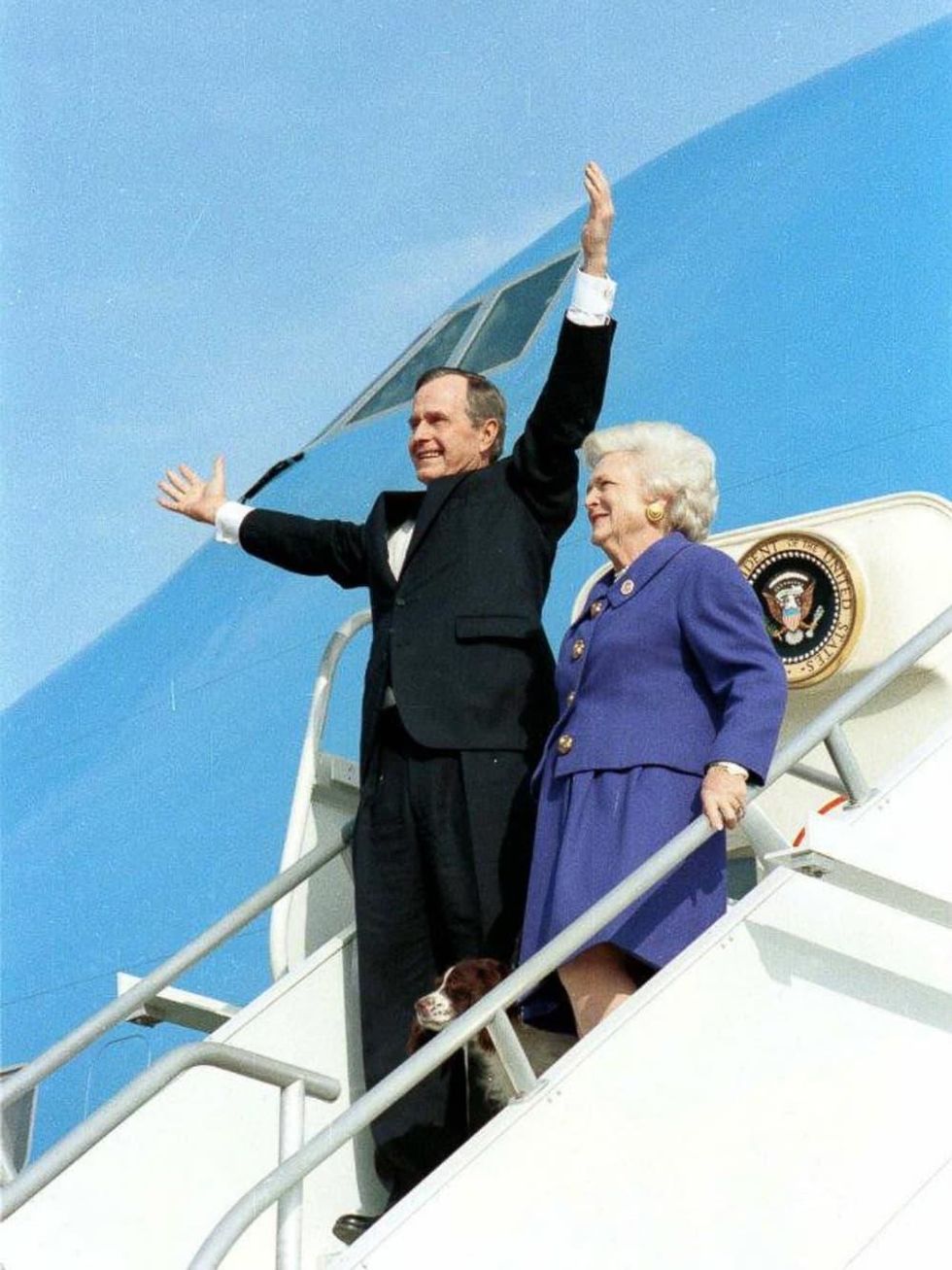 George H.W. Bush, Barbara Bush, arrive in Houston after inaugural ceremony, Jan. 20, 1993