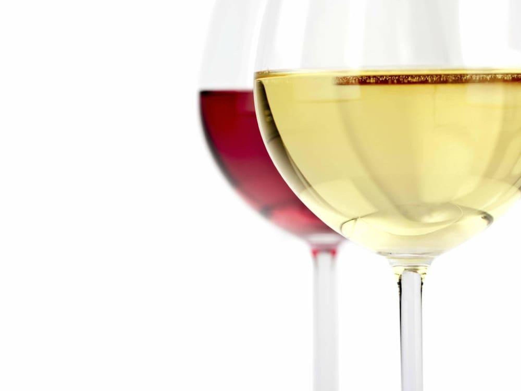 Glass of white and red wine