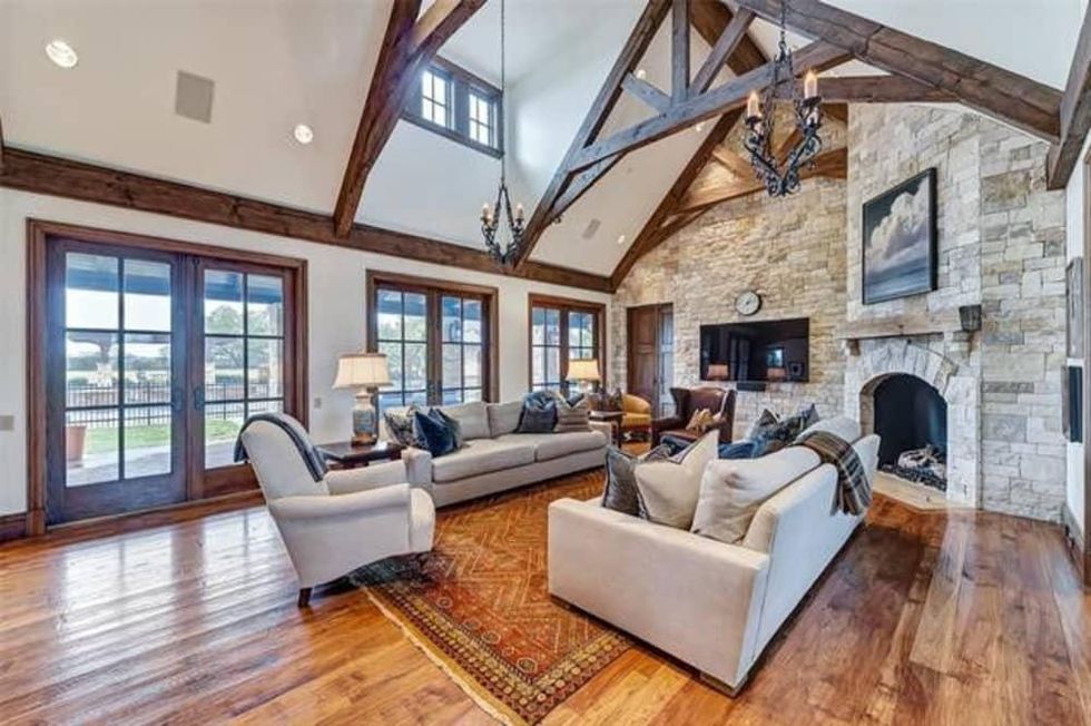 Glenn Beck home, 2224 King Fisher, Westlake