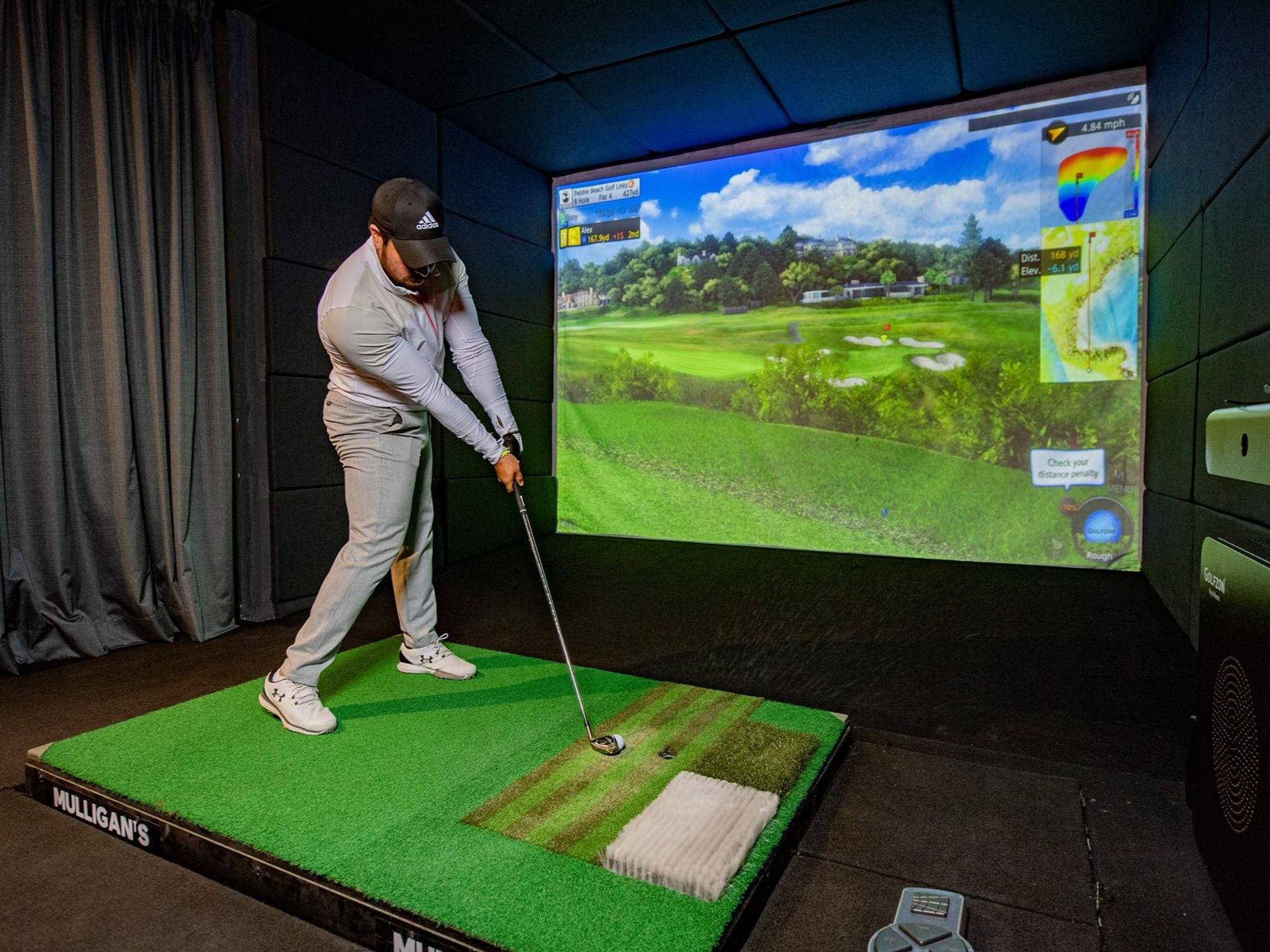 Golfzon simulator