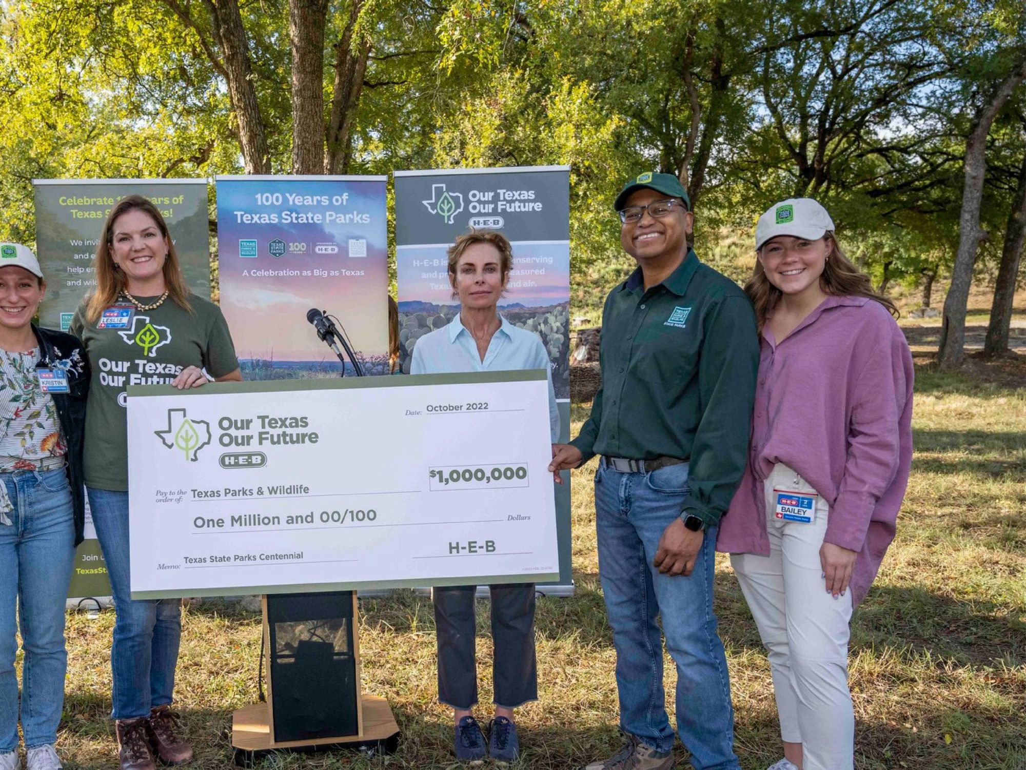 H-E-B donates $1 million to Texas Parks & Wildlife