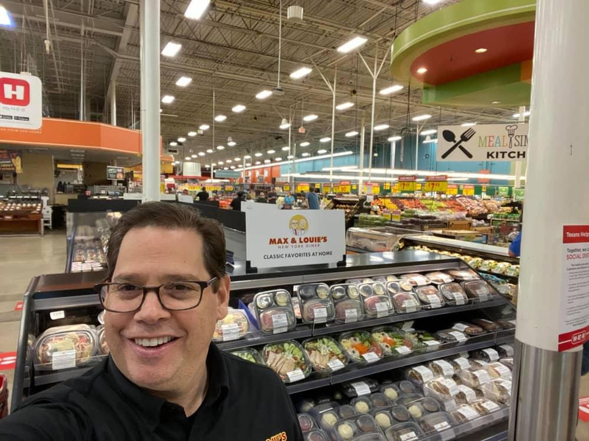 H-E-B Max and Louie's display