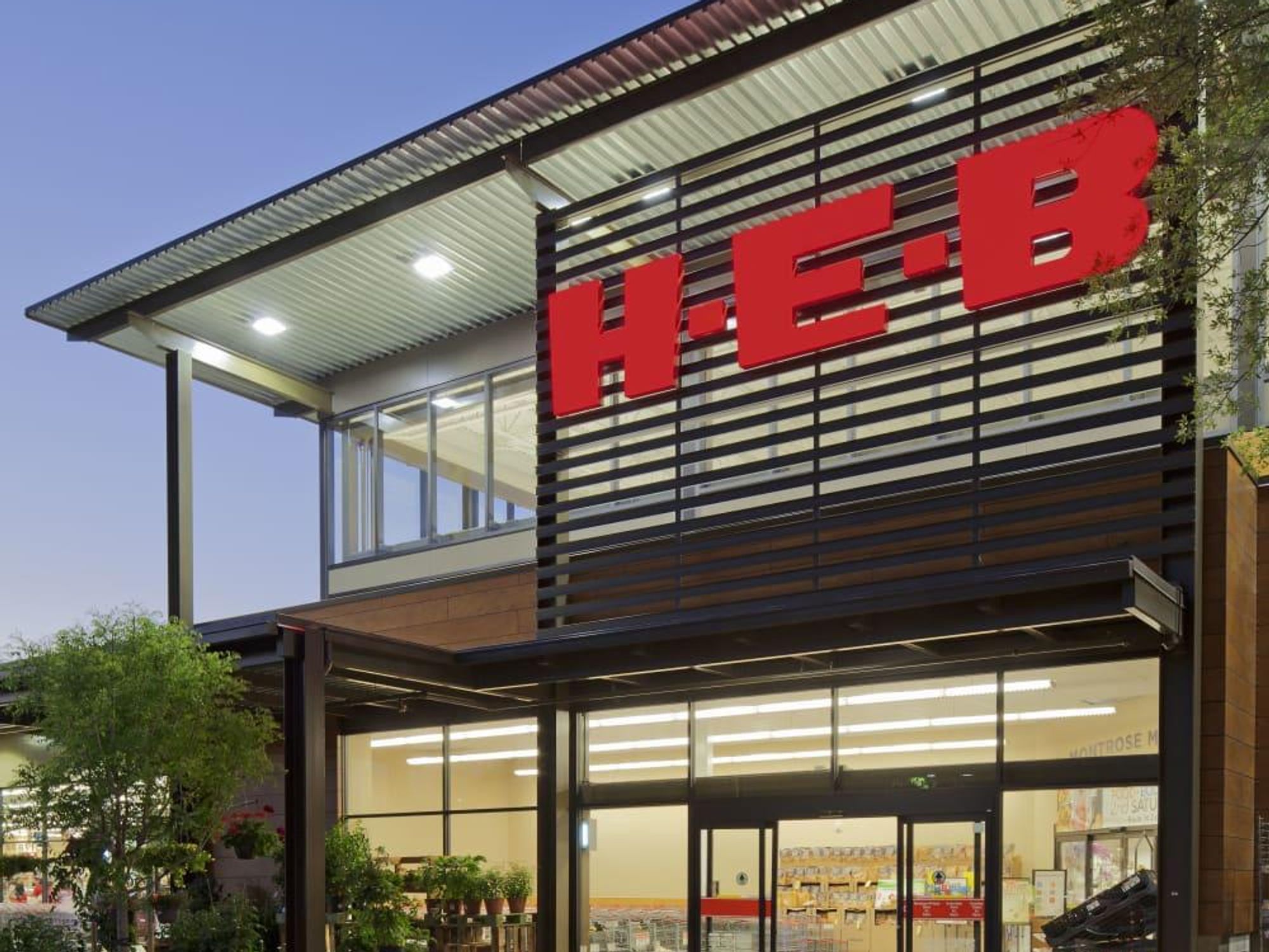 h-e-b