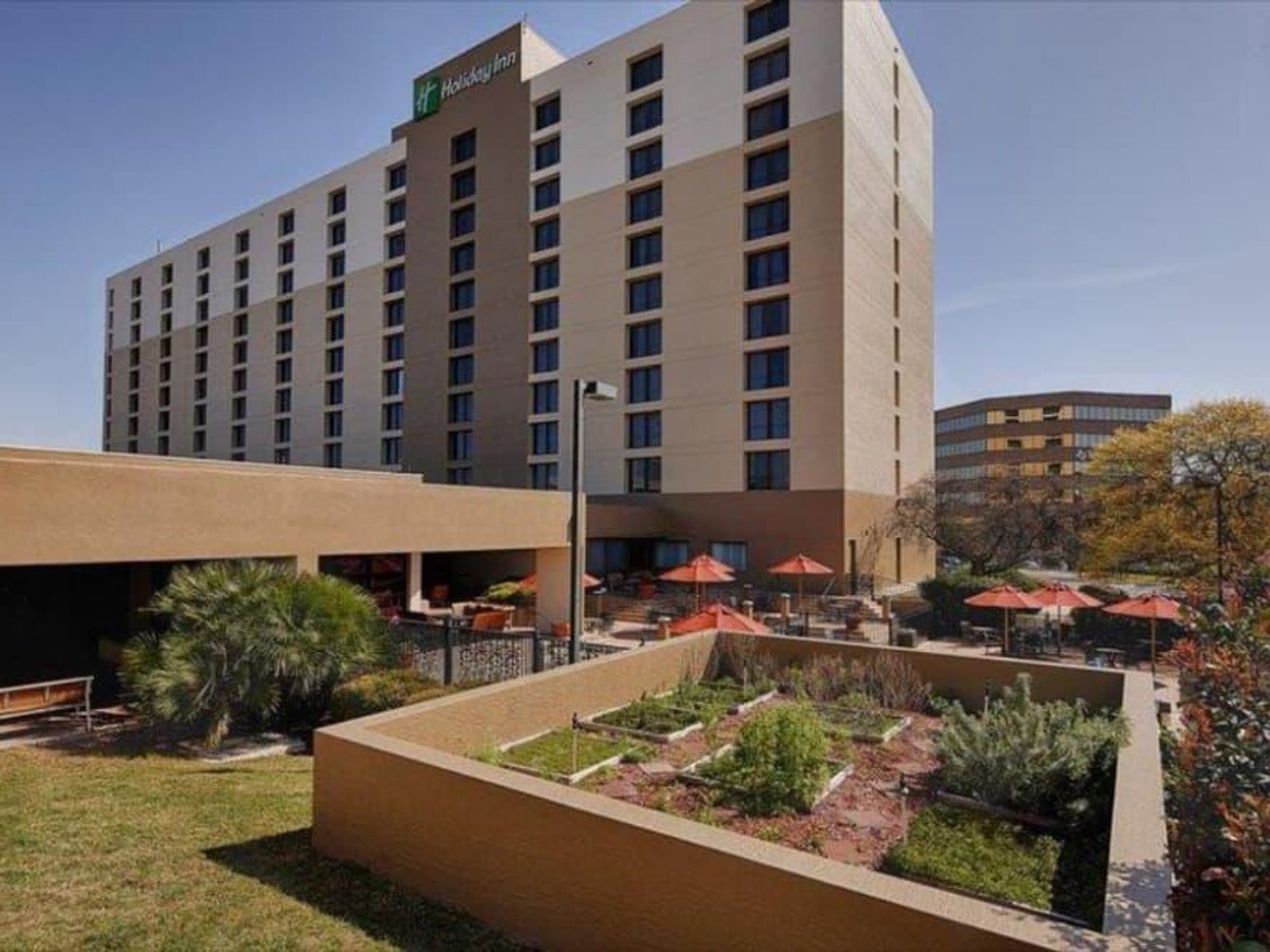Holiday Inn San Antonio International Airport