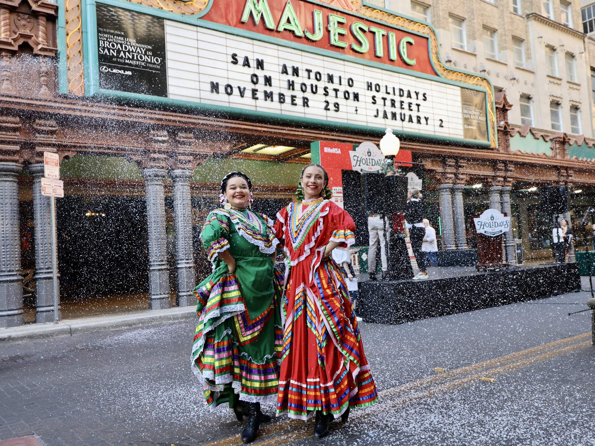 San Antonio Street Lights Up With At Least 9 Holiday Events San antonio street lights up with at least 9 holiday events