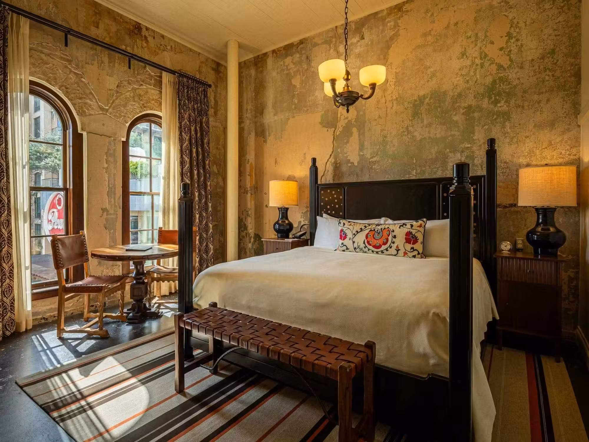 Hotel Emma guest room