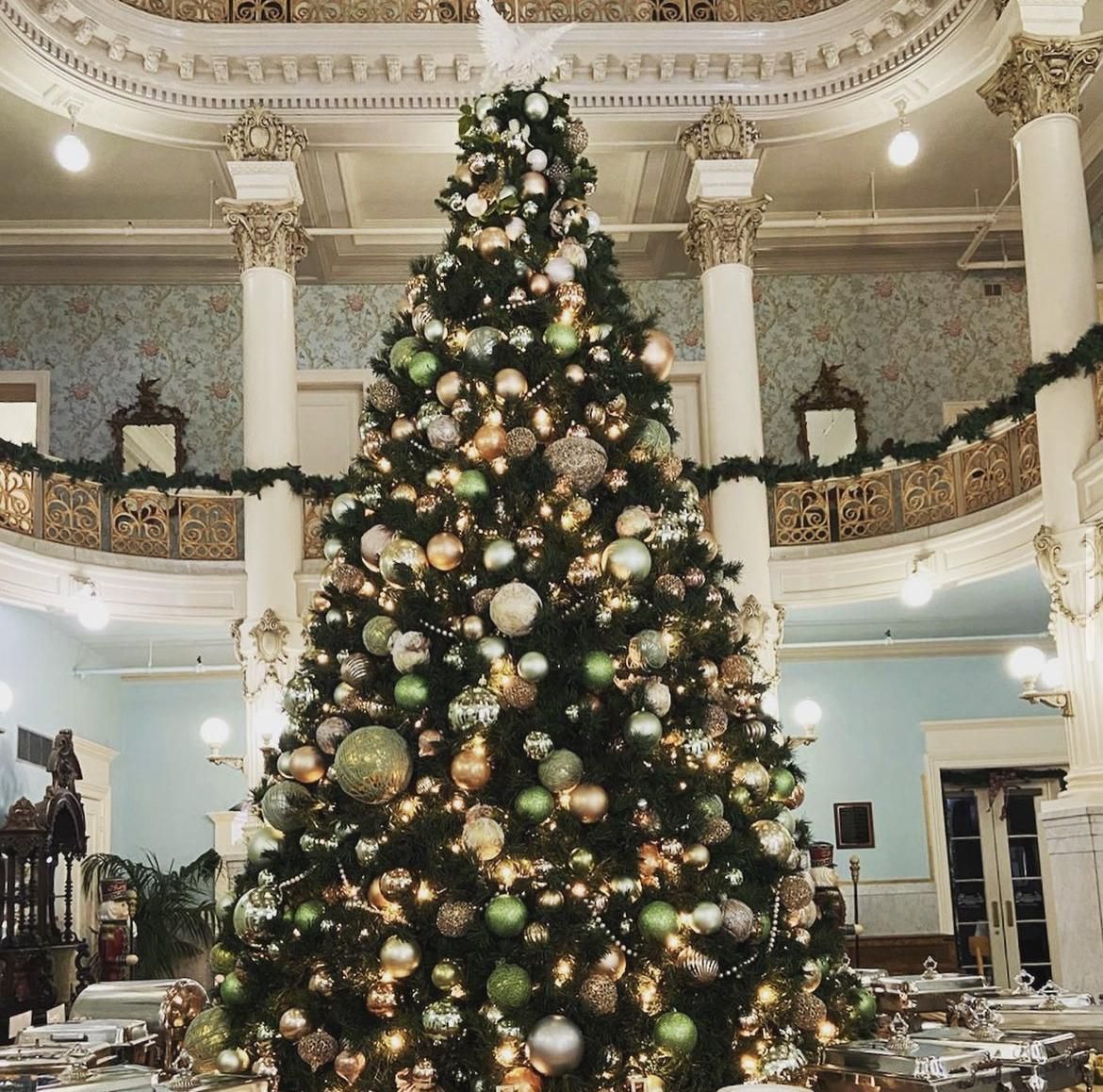 Menger Hotel Christmas Tree