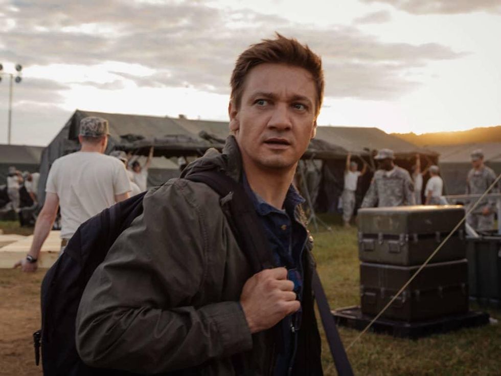 Jeremy Renner in Arrival