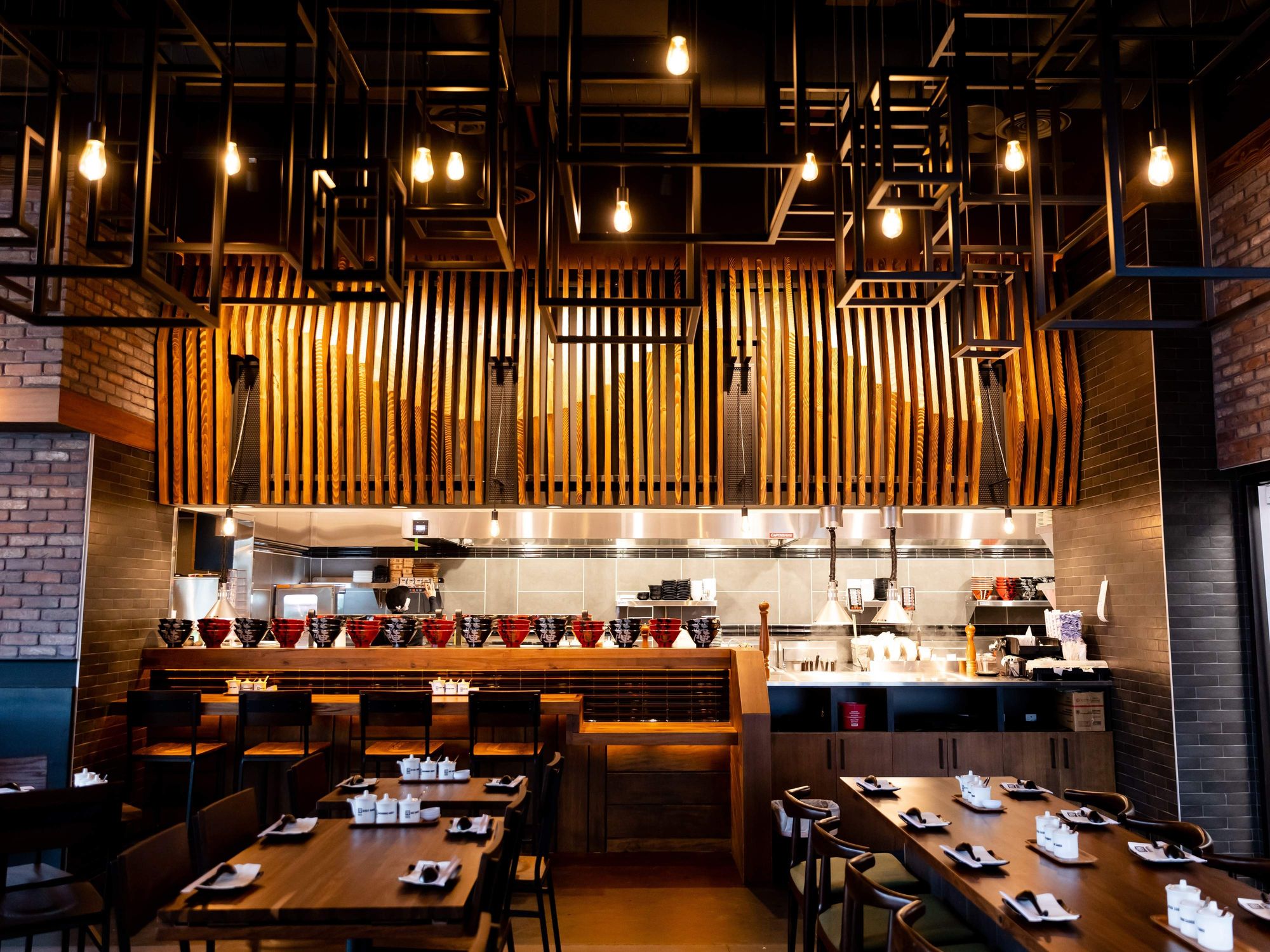 Jinya Ramen Bar Culebra interior