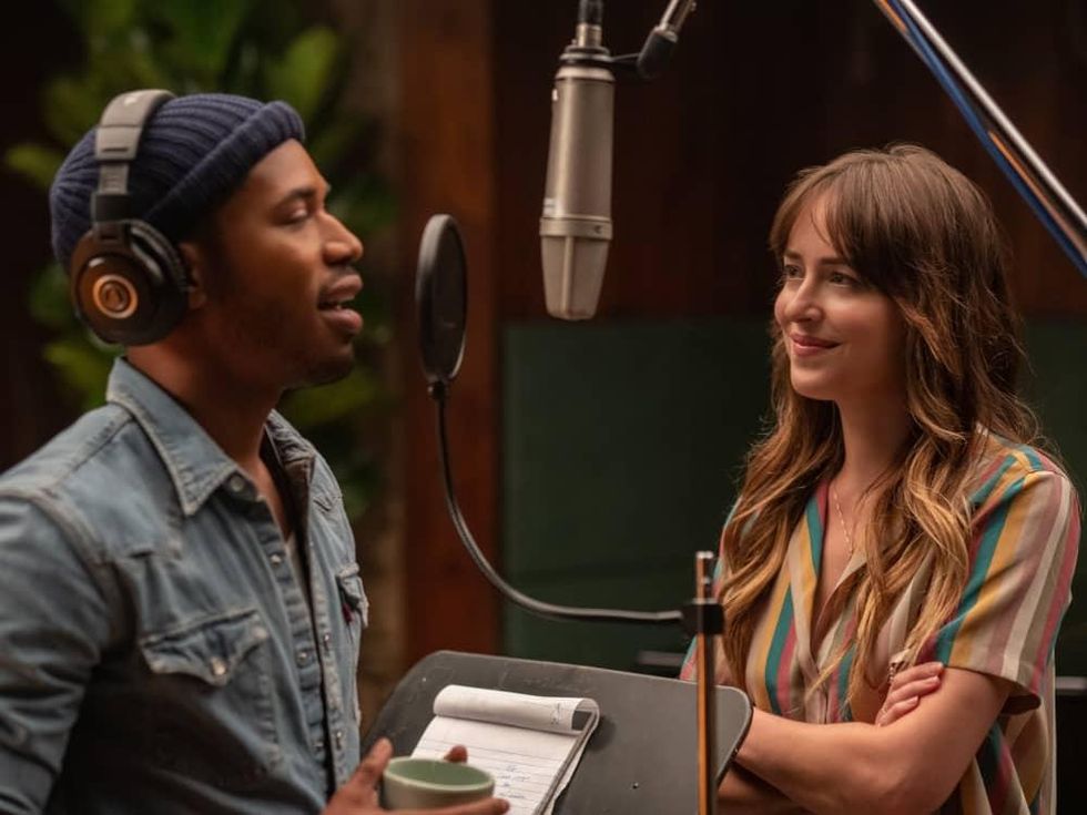 Kelvin Harrison, Jr. and Dakota Johnson in The High Note