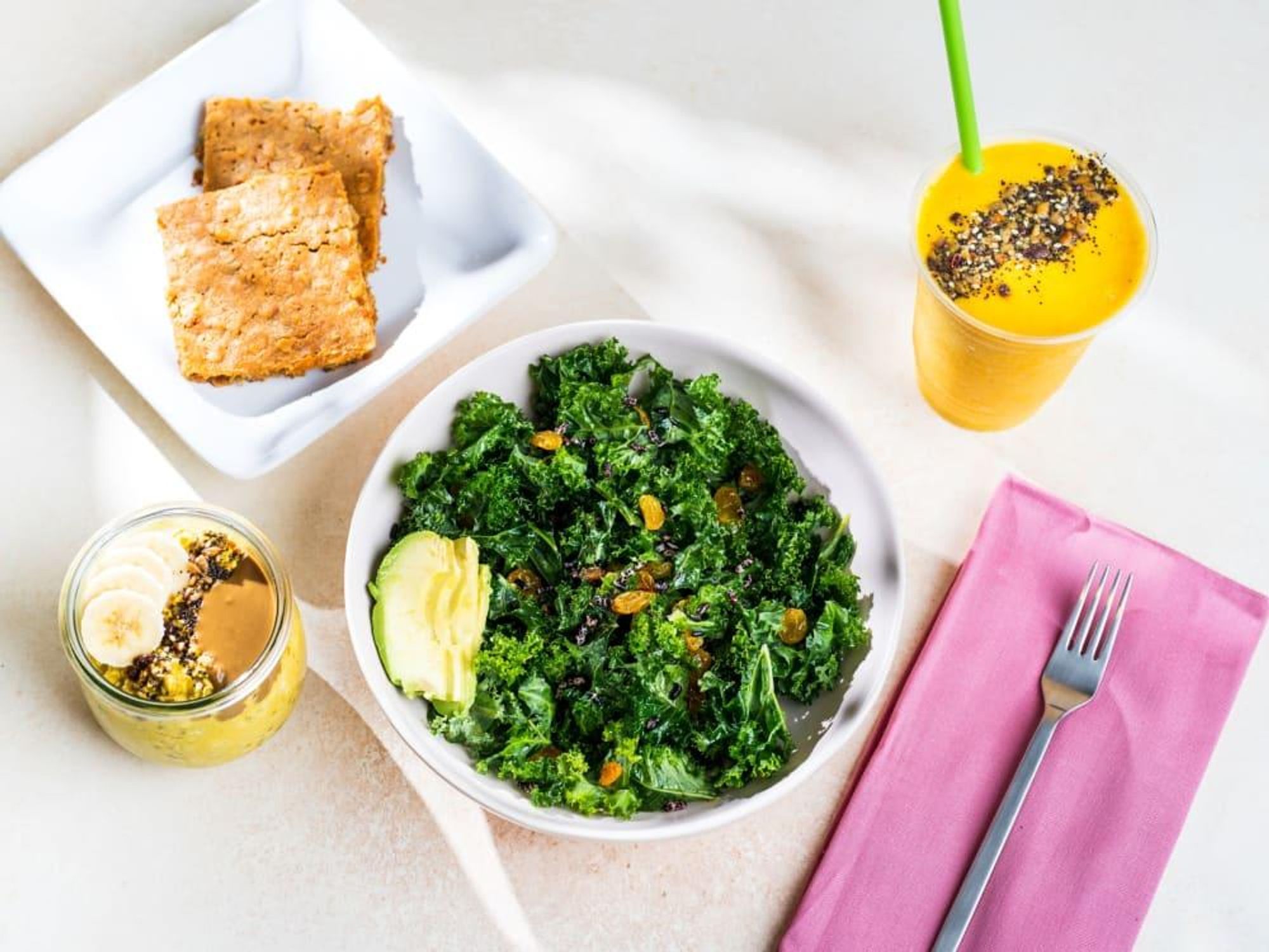 Kineapple smoothies and snacks