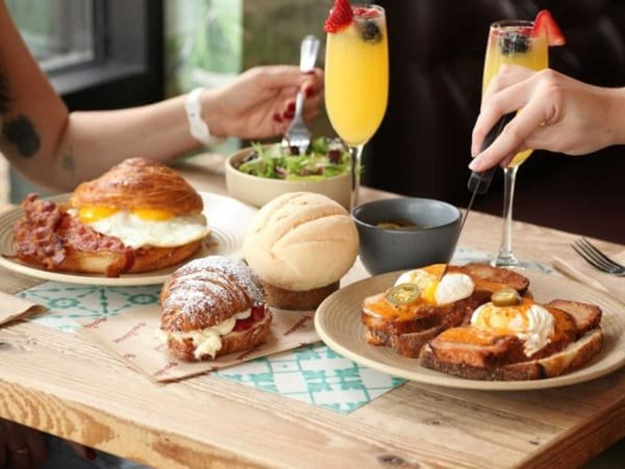 La Panadería brunch