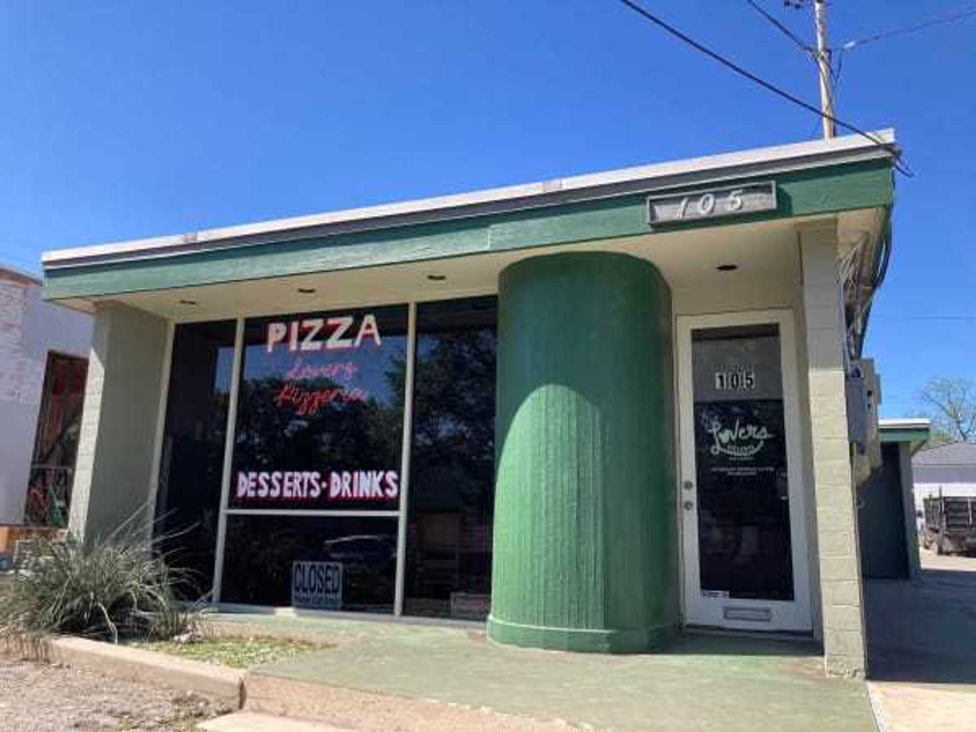 Lovers Pizzeria