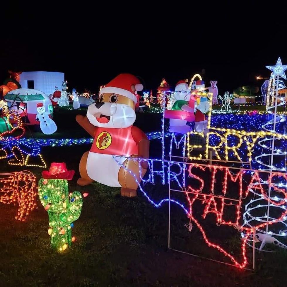 Mach Christmas Display, Ennis, Great Christmas Light Fight