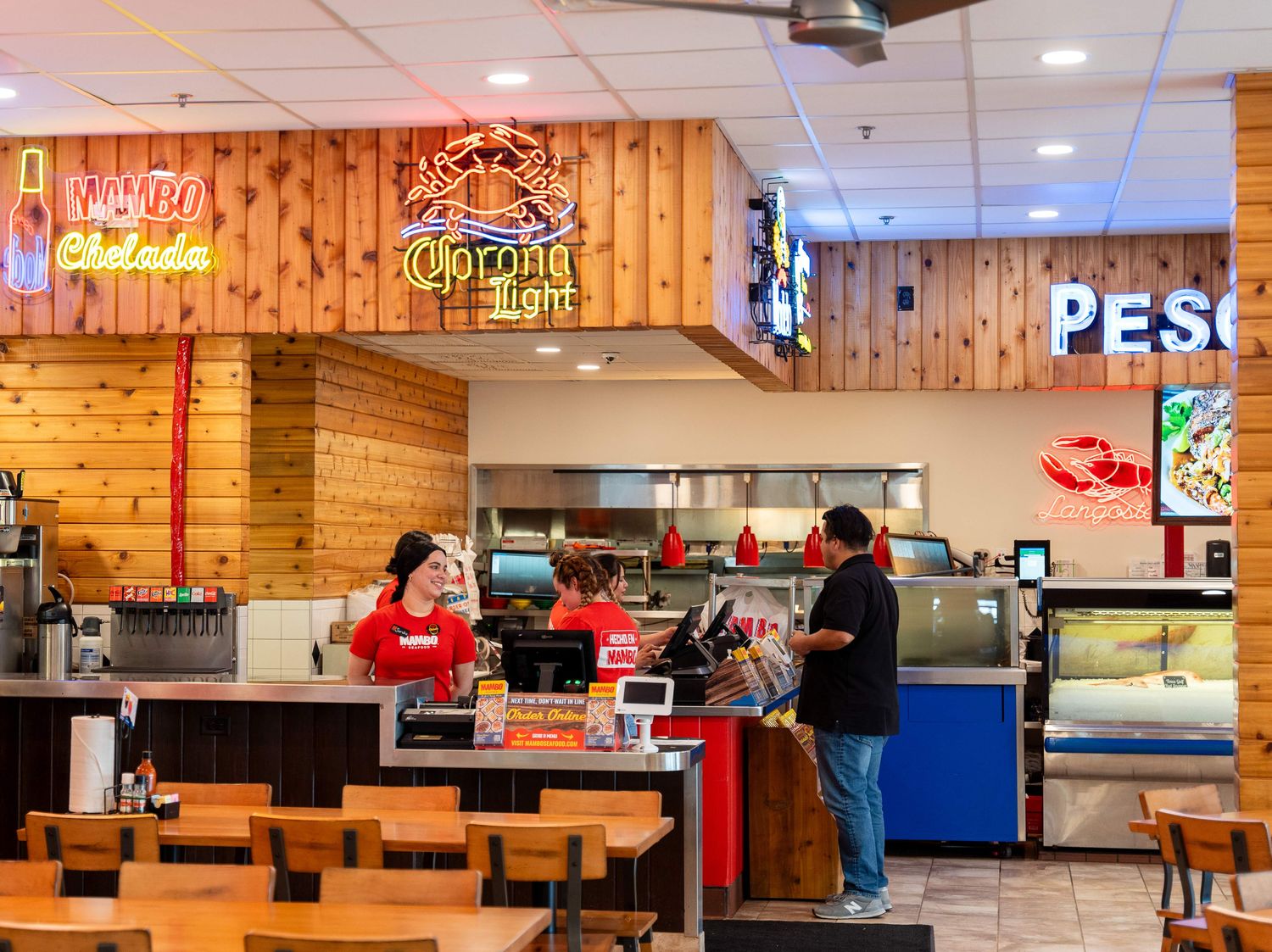 Mambo Seafood interior