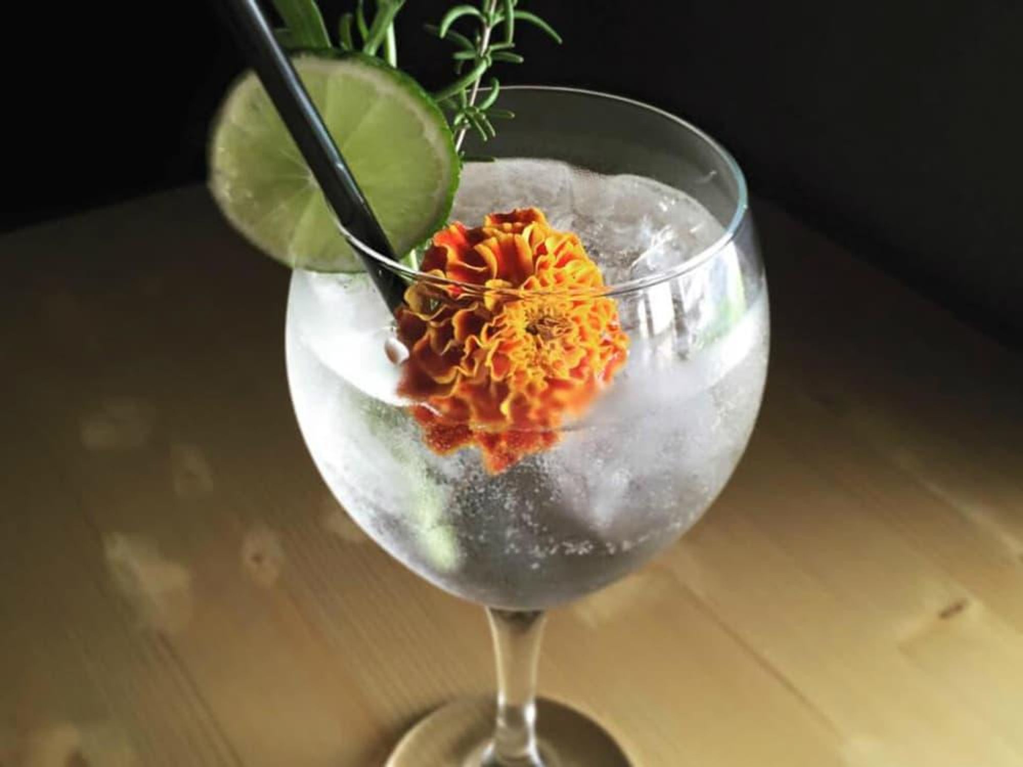 Mezcaleria Mixtli Spanish gin and tonic cocktail mezcal