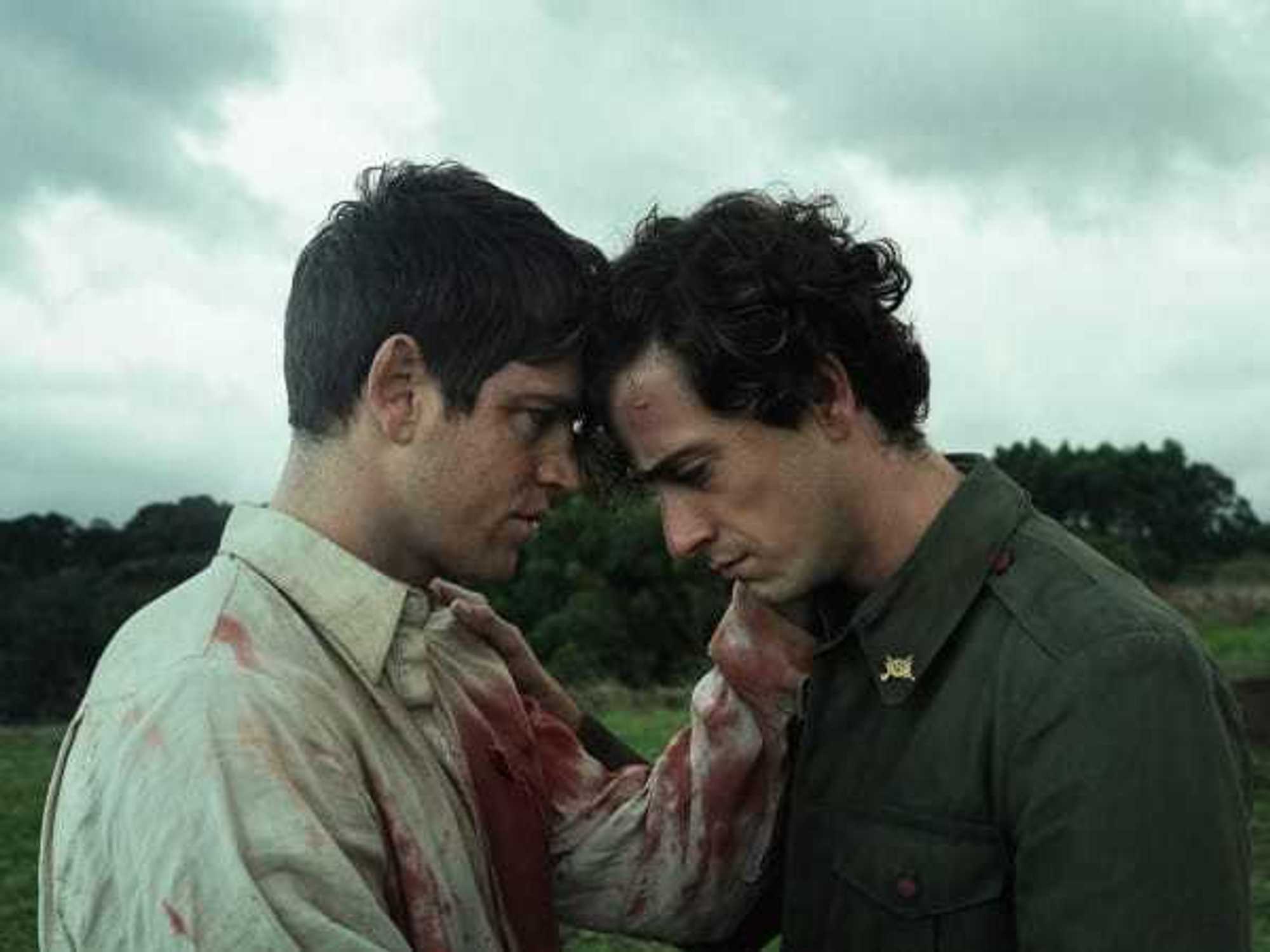 Miguel Bernardeau and Guitarricadelafuente in La Bola Negra