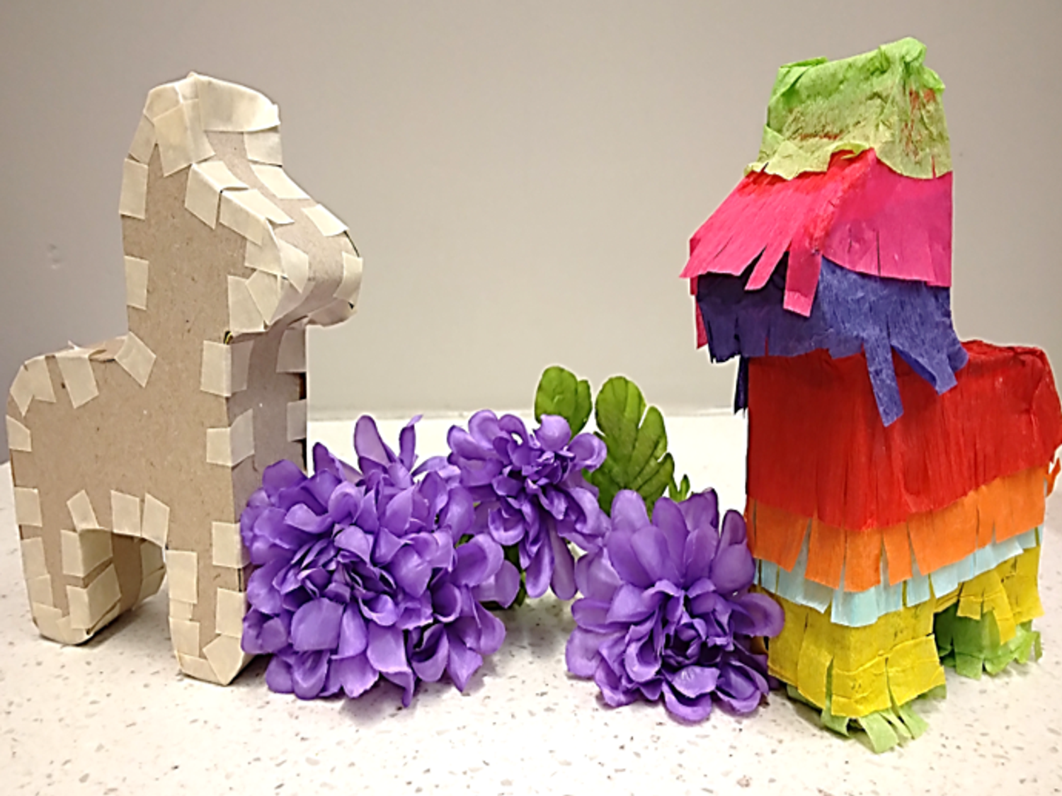 Mini donkey pi\u00f1ata