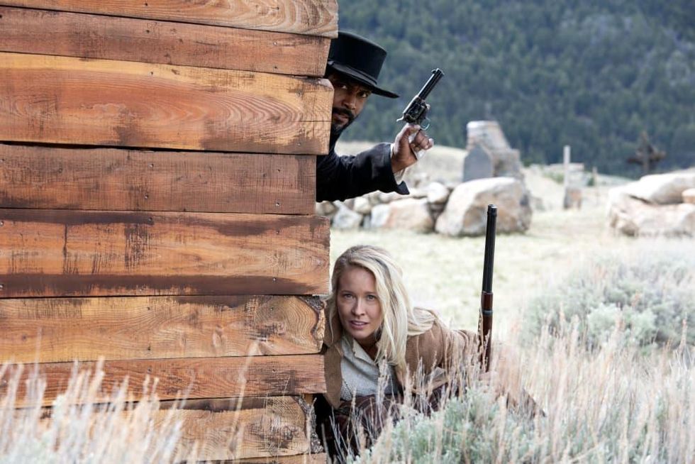 Murder at Yellowstone City movie Anna Camp (Pitch Perfect) as Alice Murphy and Isaiah Mustafa (Shadow Hunters, IT) as Cicero