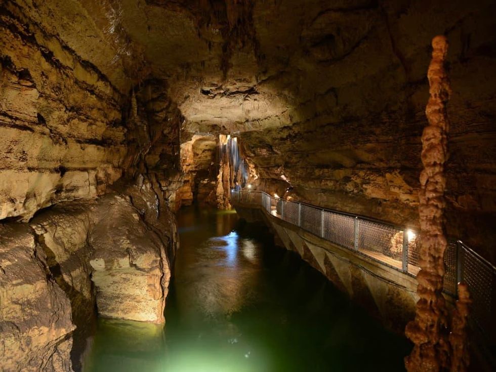 Natural Bridge Caverns Discovery Aquifer Tour Glen Rose Aquifer 2013