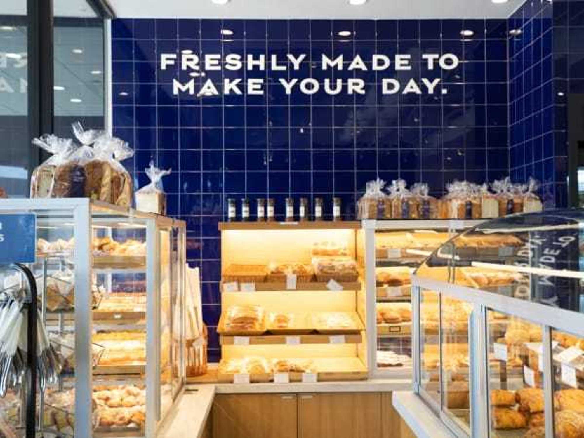 Paris Baguette interior