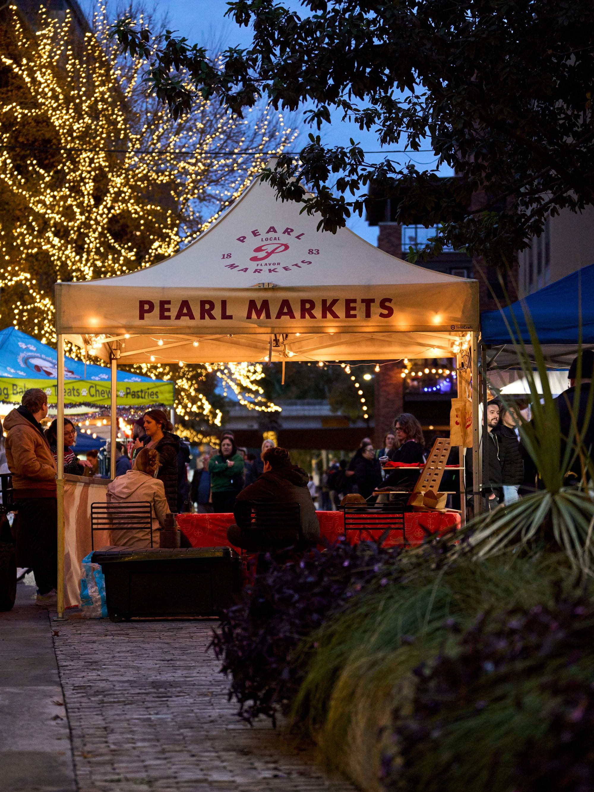 Pearl Holiday Night Market
