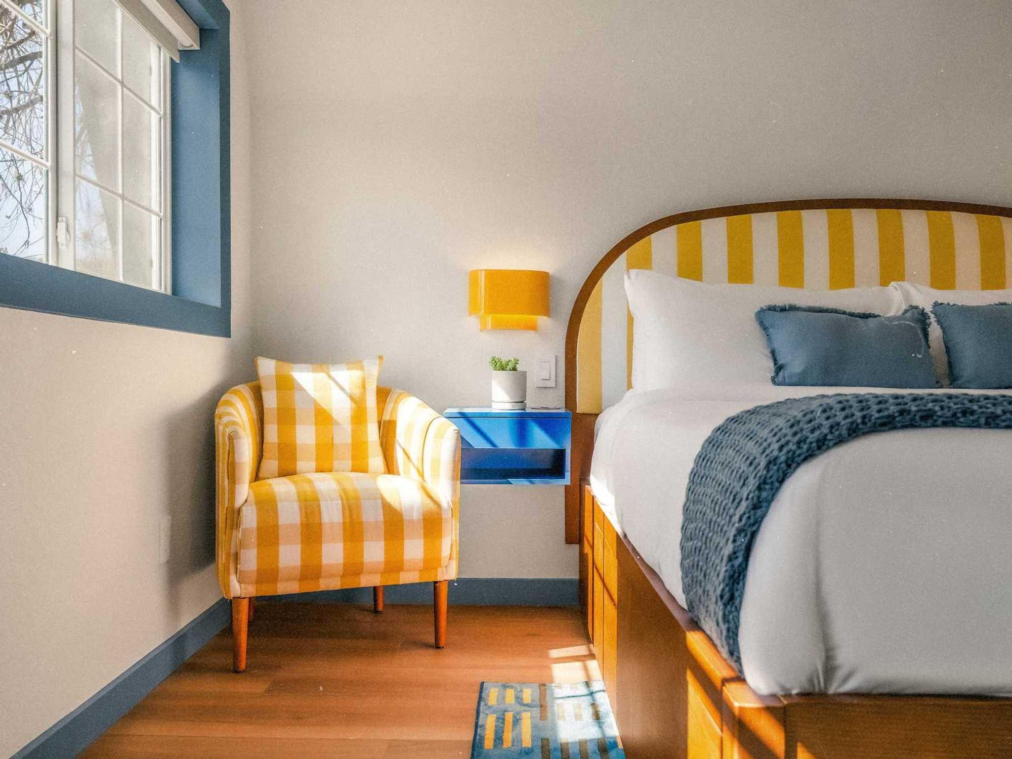 Petit Cowboy interior