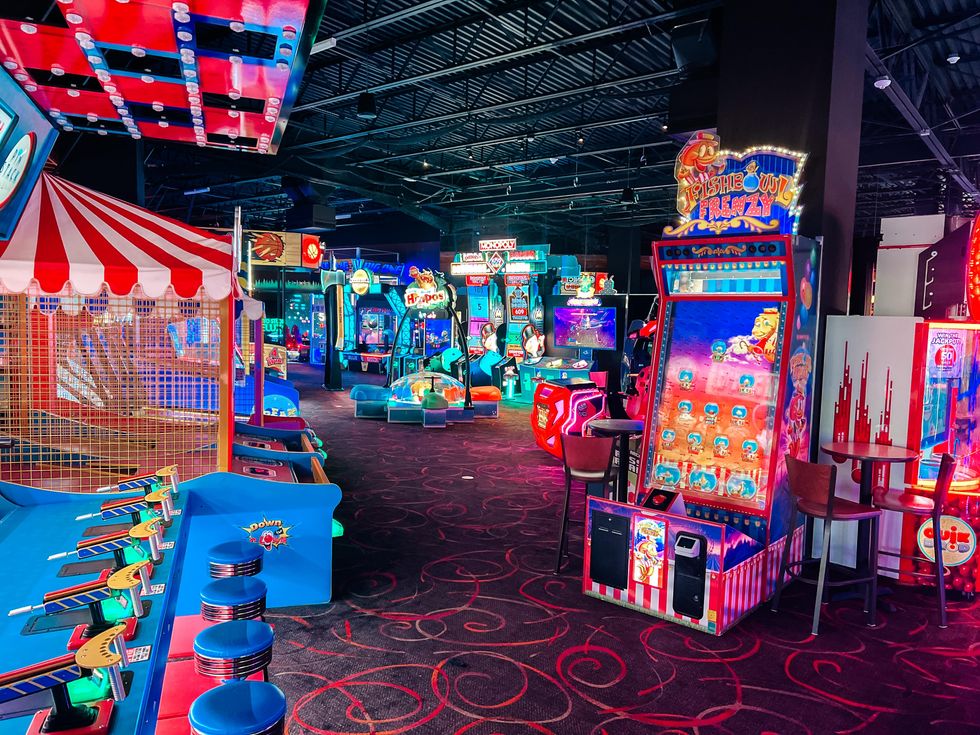 Please everyone in your party at Pinstack, San Antonio's premier