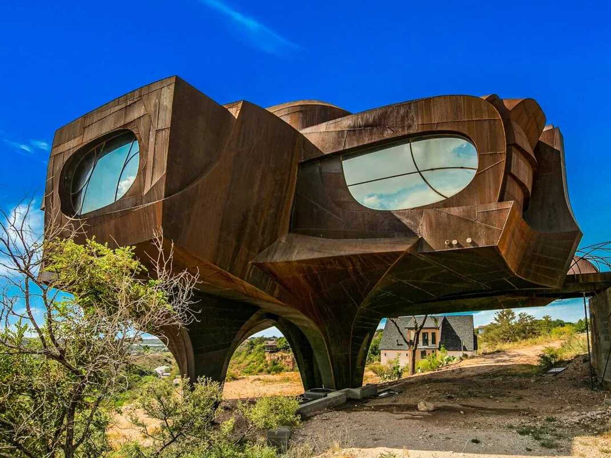 Robert Bruno Steel House Airbnb in Ransom Canyon, Texas