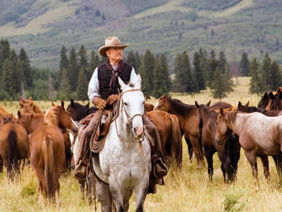 Robert Duvall in Lonesome Dove riding a horse