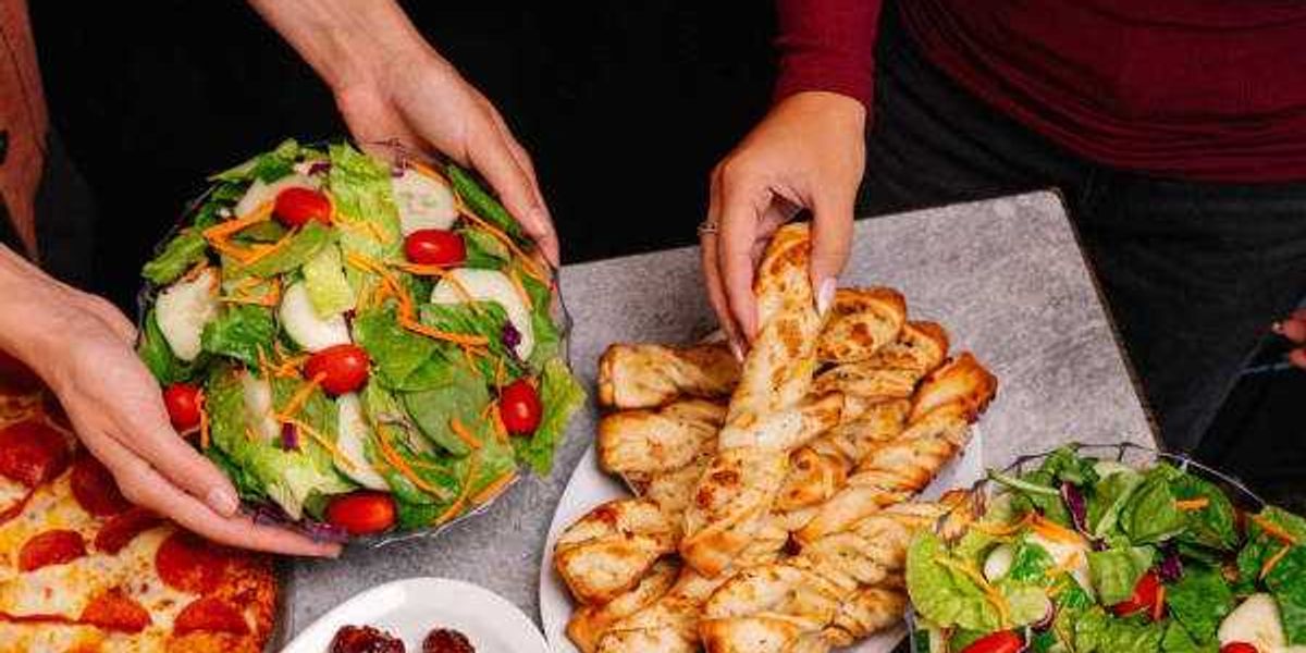 Fatburger, Spherical Desk Pizza shut in New Braunfels Fatburger, Spherical Desk Pizza shut in New Braunfels