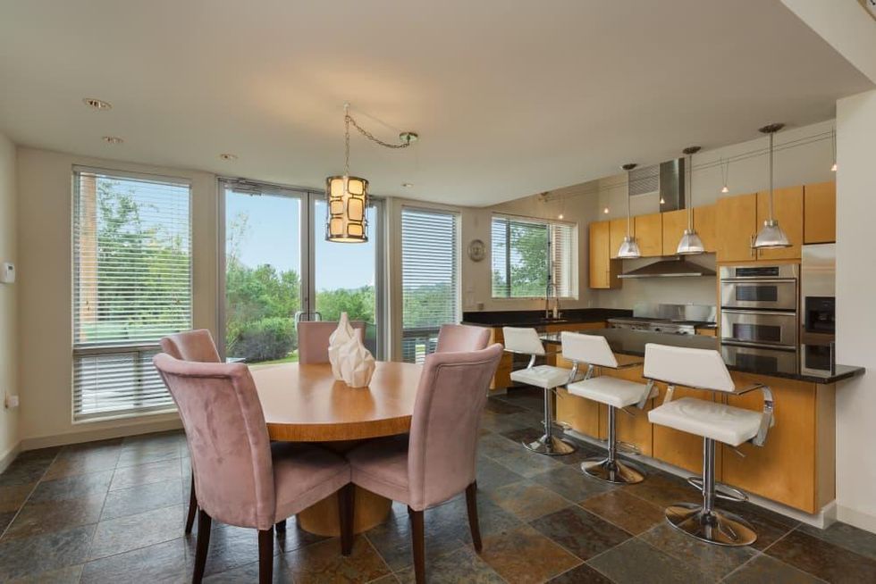 SA_27234 Ranchland View