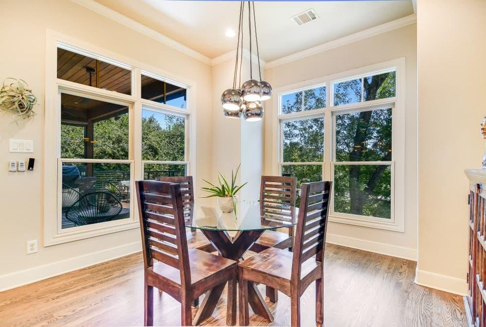 SA_ 304 Grandview Place