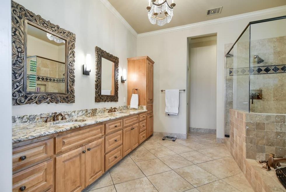 SA_ 304 Grandview Place