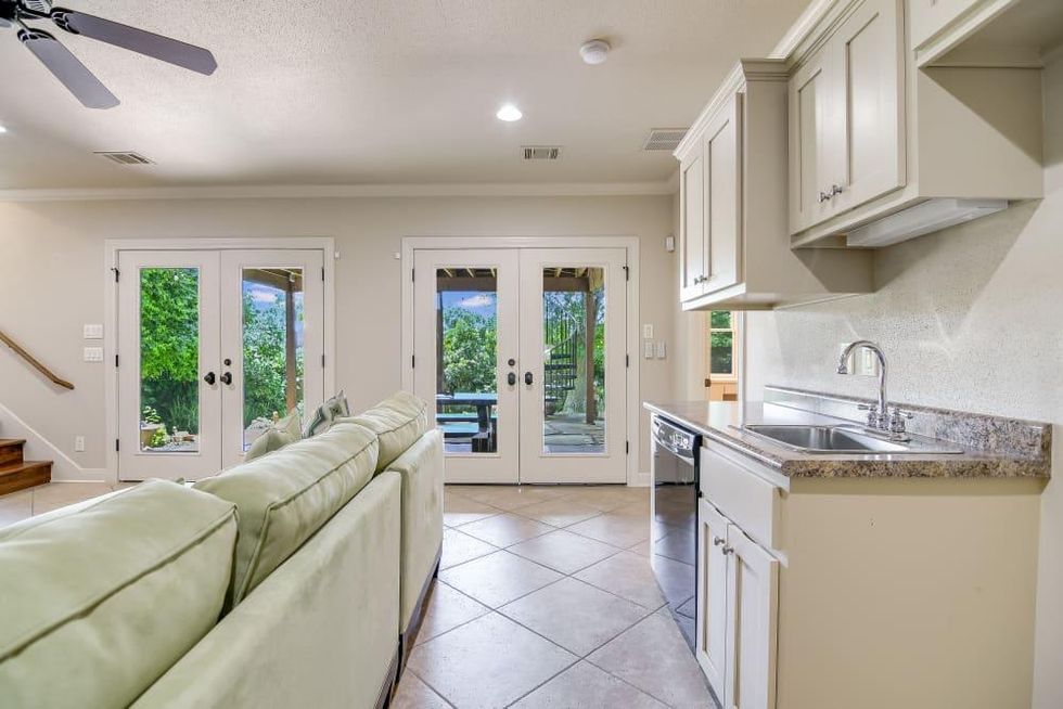 SA_ 304 Grandview Place