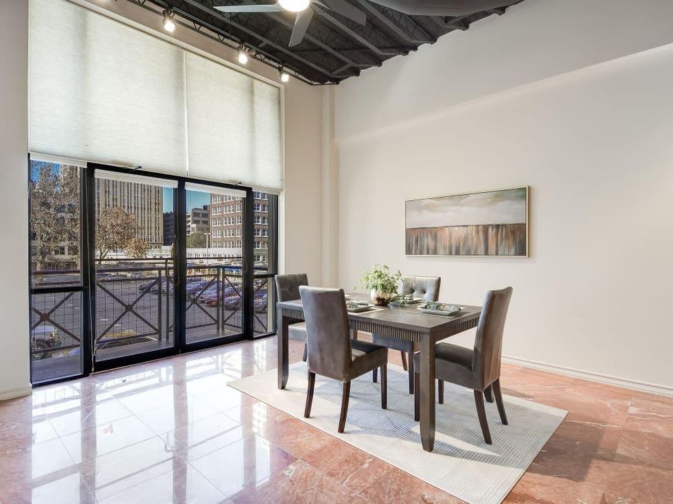 SA house_214 Travis #204