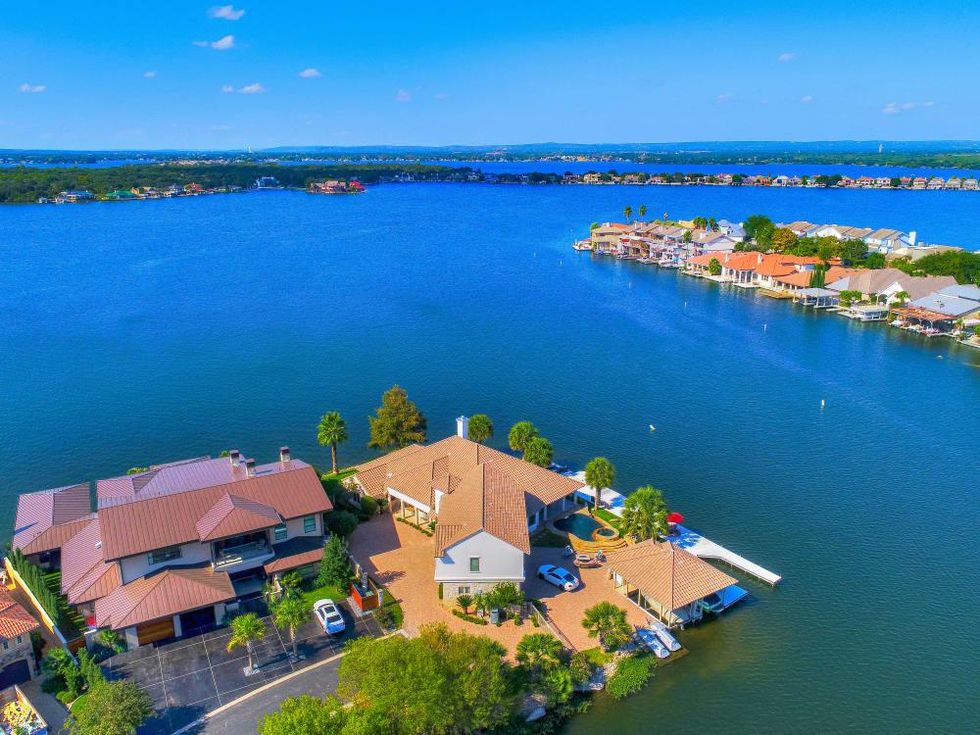 San Antonio_1022 Red Sales