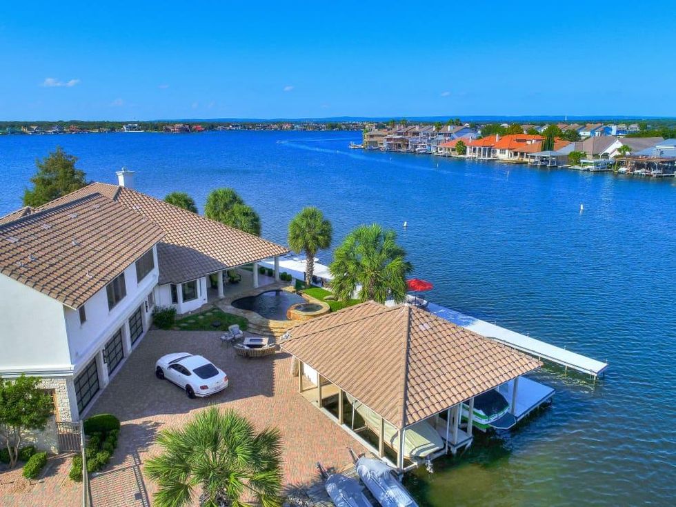 San Antonio_1022 Red Sales