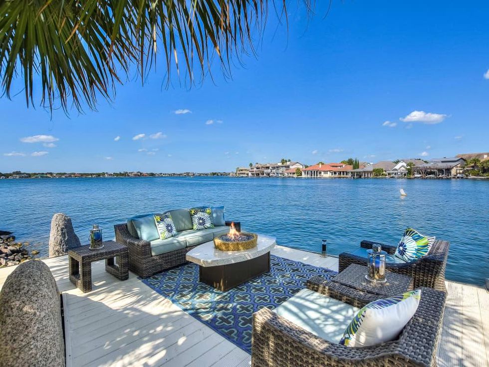 San Antonio_1022 Red Sales