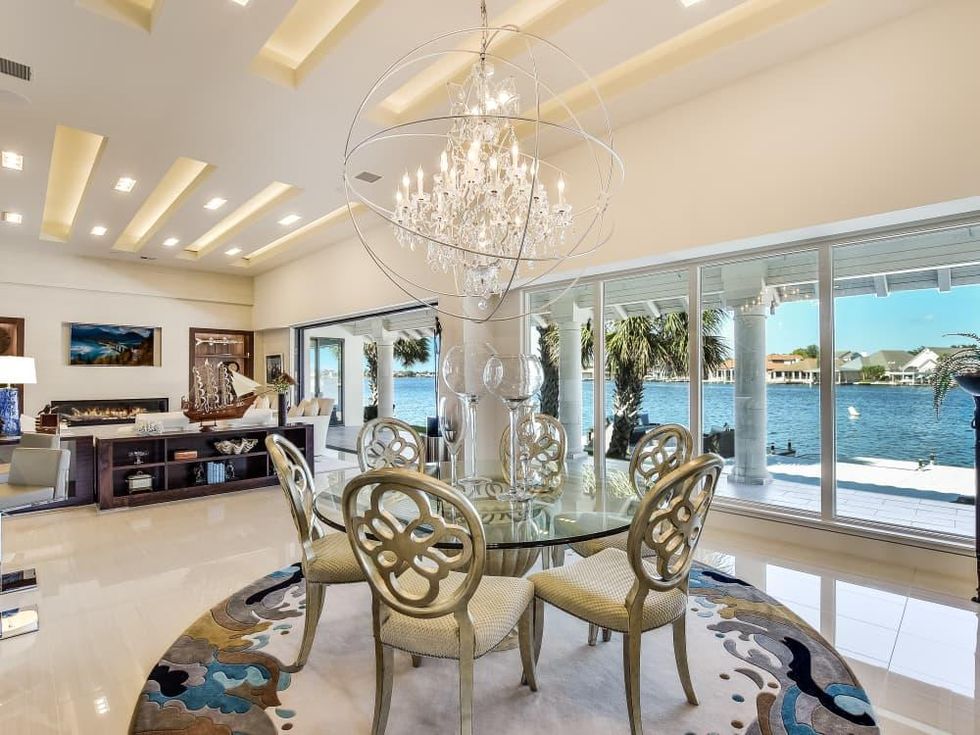 San Antonio_1022 Red Sales