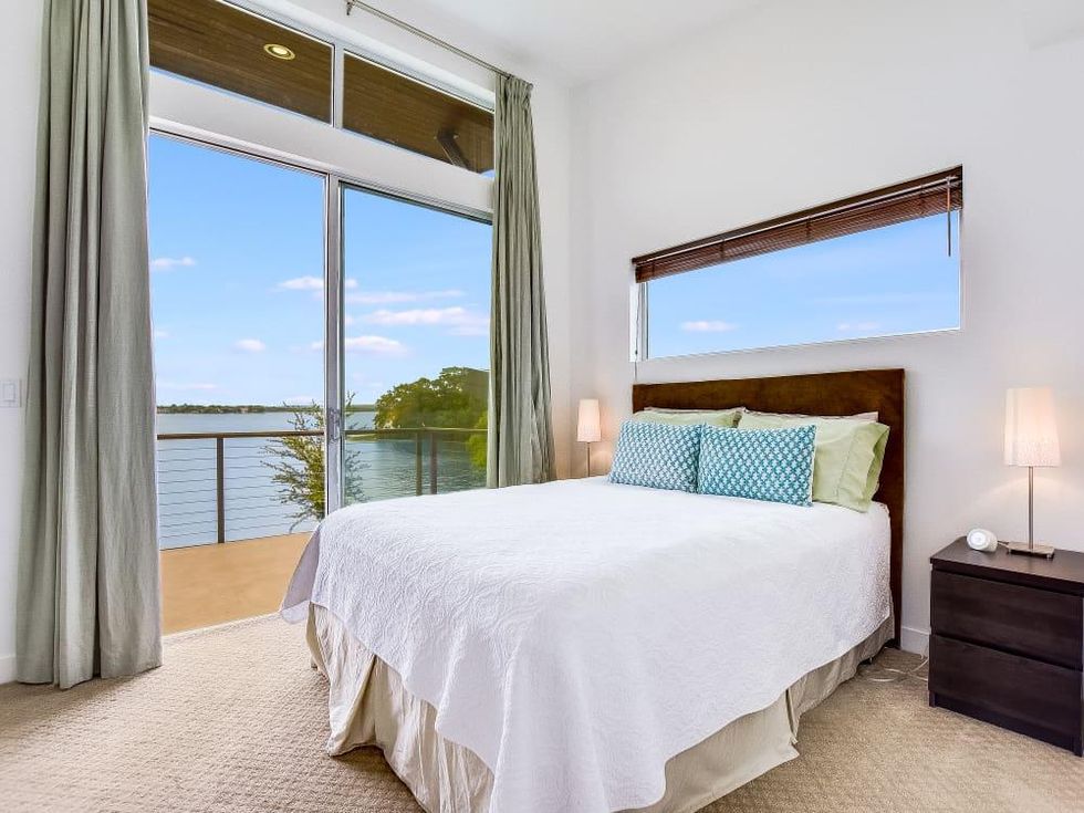 San Antonio_220 Lakeview