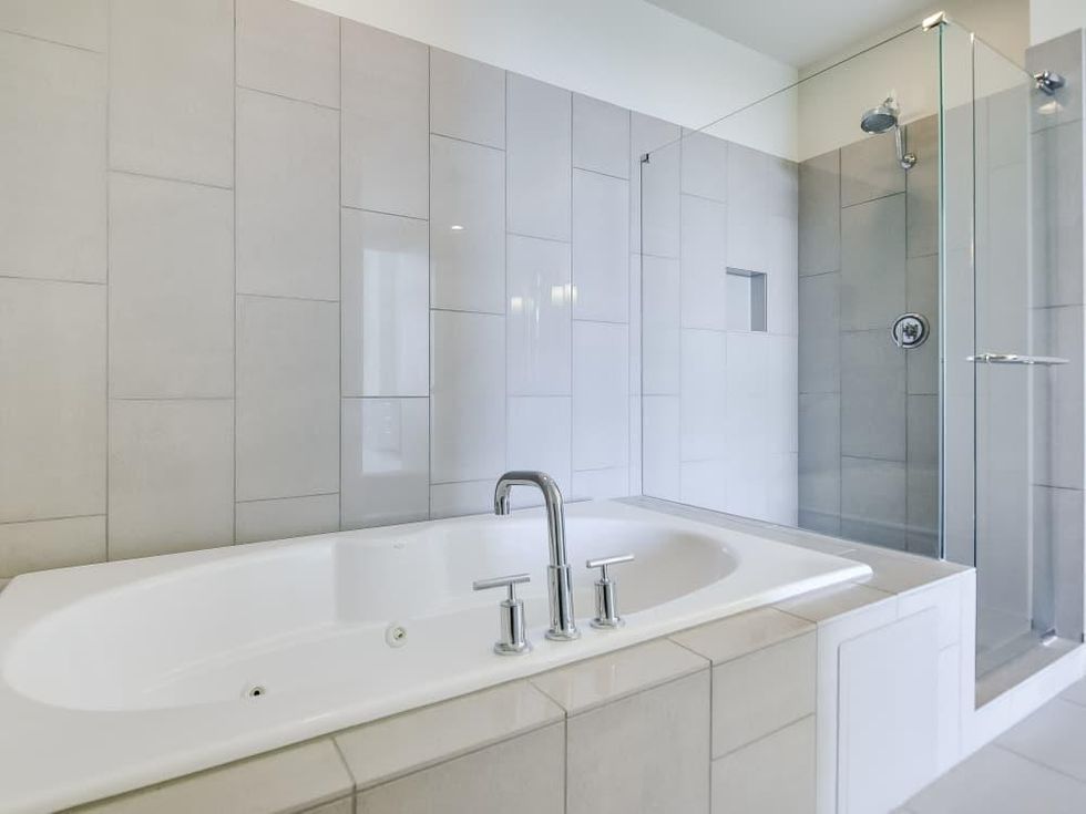 San Antonio_610 E Market St.