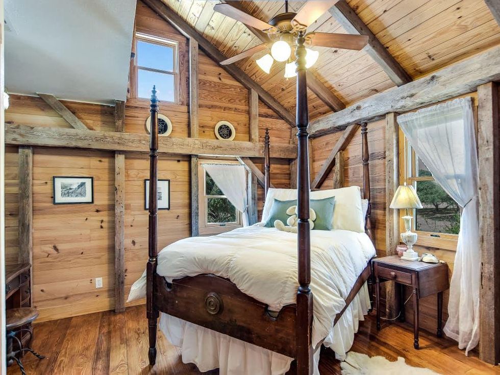 San Antonio_765 Astral