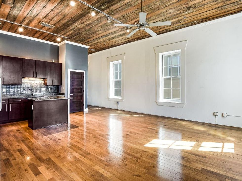 San Antonio_831 s. Flores St. 1202